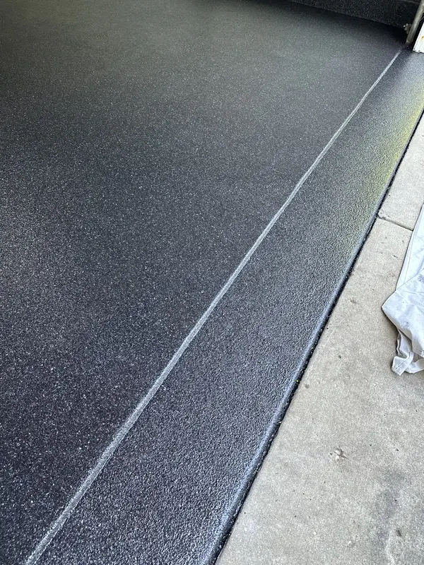 Black coating edge at a threshold