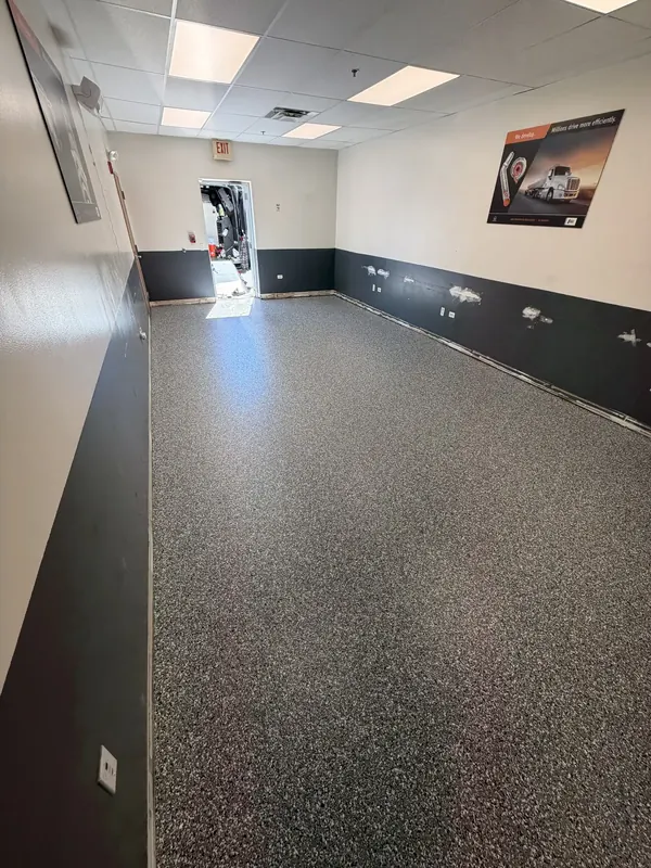 Flake floor in a commercial room